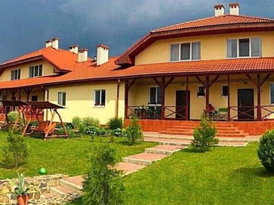 Продаю будинок у Сонячному Закарпатті  курорт Поляна Закарпатської обл Русская Поляна