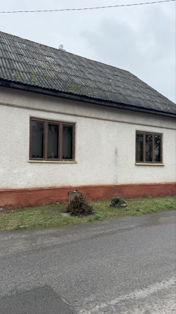 Продається будинок у місті Тячів — 7 хвилин пішки до центру! - фото 1