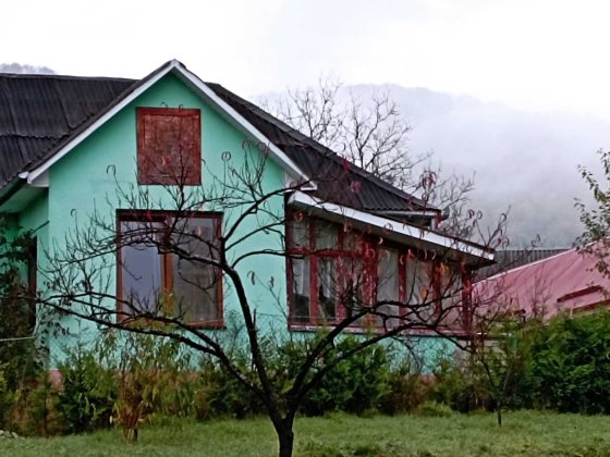 Ціну знижено! Продаємо садибу на пагорбах курорту Поляна Закарпатська Русская Поляна