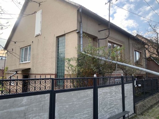 Продається будинок Тячев