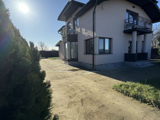 Продаж будинку в Сторожниці Сторожниця