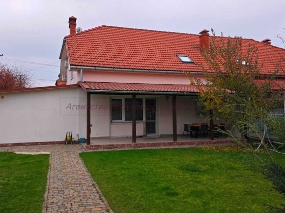 Сторожниця, котедж з ремонтом , ділянкою 7 сот Сторожница