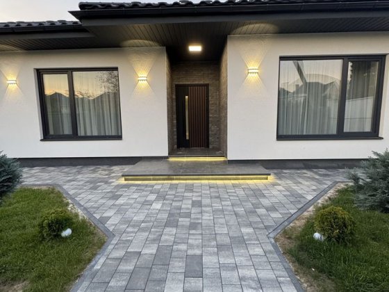 Продаж новенькоі американки в Сторожниці Сторожниця