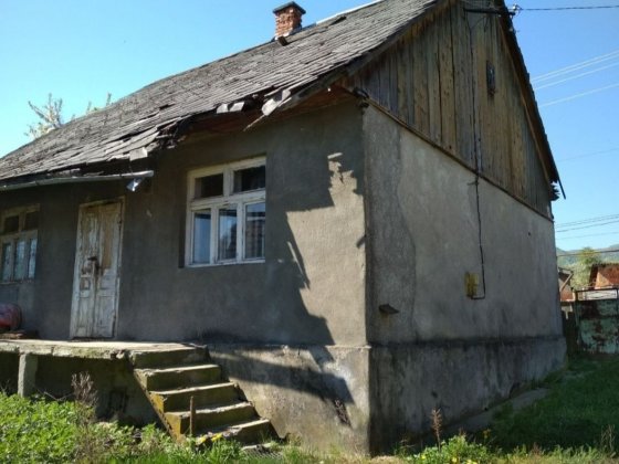 Продам земельну ділянку з будинком Велятино