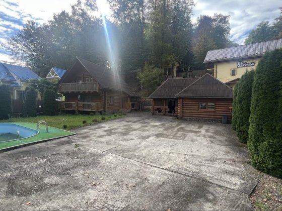 Продаж власного деревяного будинку з басейном у с.Шаян Шаян