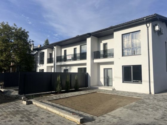 Продаж таунхауса з ремонтом поблизуУжгорода Кінчеш