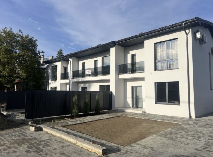 Продаж таунхауса з ремонтом поблизуУжгорода - фото 1