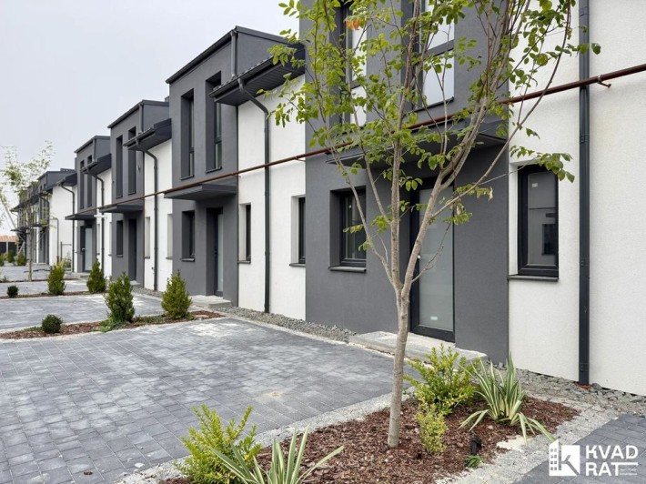 Зданий таунхаус 125 м у Крихівцях готовий до ремонту - фото 1