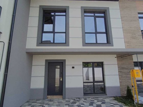 Продаж зданого Таунхауса, краща локація в Крихівцях Криховцы