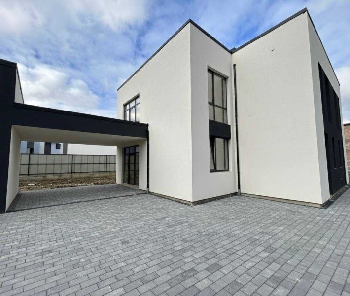 Продається Дуплекс з терасою 160 м2 біля річки у Вовчинцях - фото 1