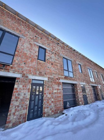 ЗБУДОВАНИЙ ТАУНХАУС за вигідною ціною в дуже хорошій локації! - фото 1