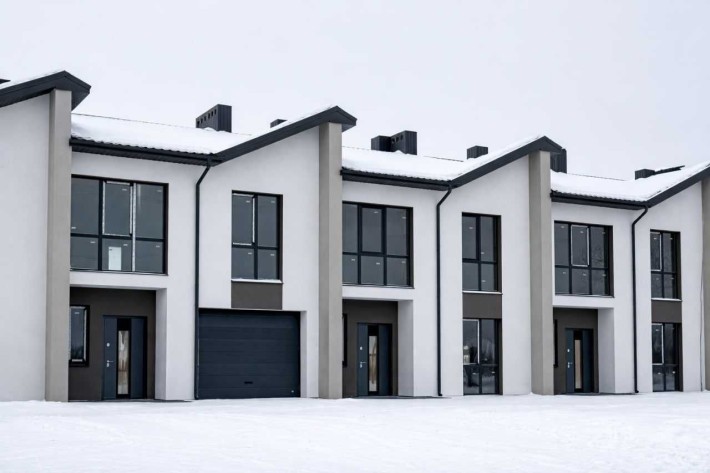 Продається ГОТОВИЙ Таунхаус 135 м2 в Угорника закритий задній двір 9 м - фото 1