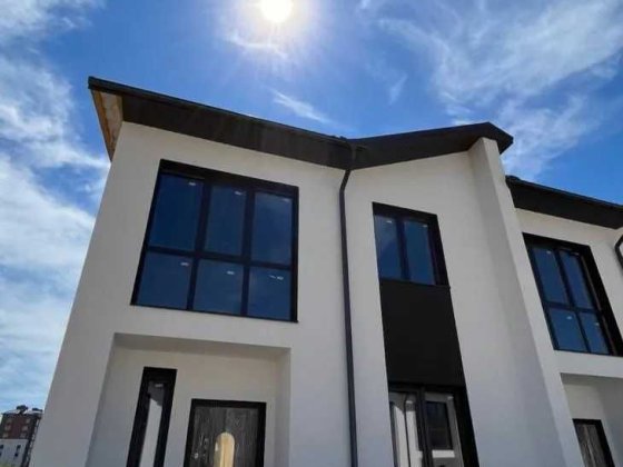 ОСТАННІЙ ГОТОВИЙ Таунхаус 4 кімнати, асфальт / школа / садік / зупинка Угорники