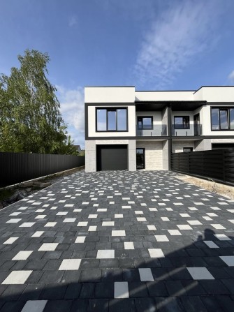 Продається дуплекс з гаражом. Земельна ділянка 5 сотих - фото 1