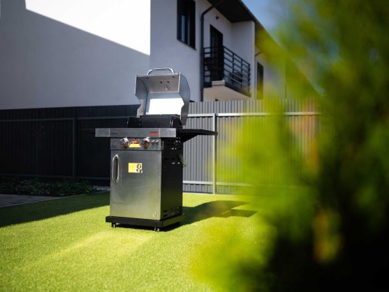 Будинок з ПРИВАТНИМ подвір'ям! 7 хв до Центру Угорники