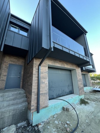 Продається таунхаус із сучасним дизайном р-н Каскад. Розтермінування. - фото 1