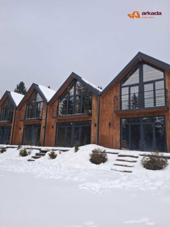 Продаж діючого готельного бізнесу: Котеджне містечко (Буковель) - фото 1