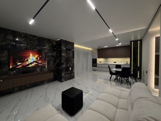 Будинок, дуплекс з ремонтом, реальні фото Крихівці