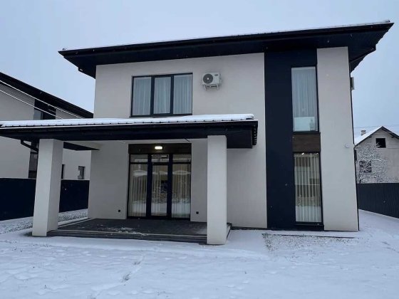 Продаж стильного будинку з ремонтом, меблями та технікою Крихівці