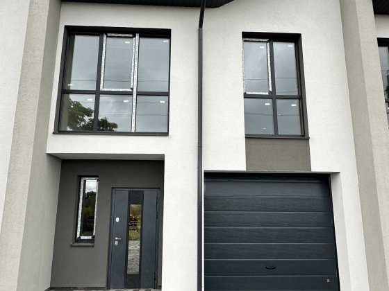 Таунхаус в Угорниках з власним гаражем та земельною ділянкою! Угорники