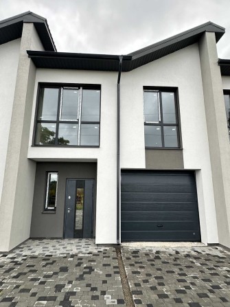 Таунхаус в Угорниках з власним гаражем та земельною ділянкою! - фото 1