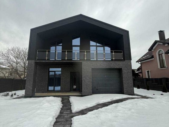 Новий будинок в Угорниках Угорники