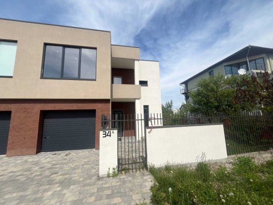 Продається  зданий  Дуплекс Крихівці