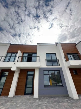 Готовий таунхаус 120 м² з балконом і ділянкою 1,5 сотки, Вовчинець - фото 1