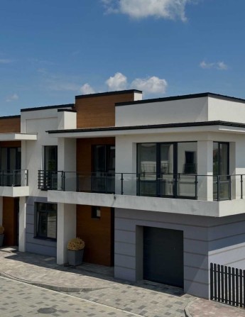 Продаж ТАУНХАУСІВ  в ЕКО зоні біля Вовчинецьких гір - фото 1