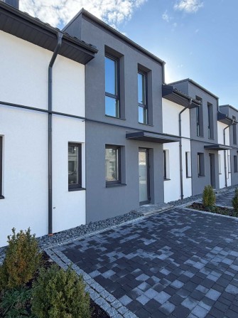 Зданий таунхаус у Крихівцях - фото 1