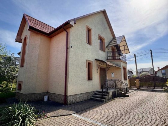 Продаж затишного будинку в с.Крихівці без комісії Крихівці