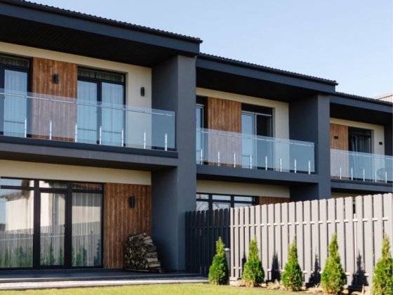 Продається БОКОВИЙ таунхаус 130м2 з гаражем біля Калинової Слободи Крихівці