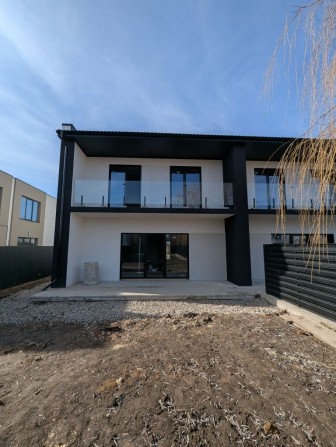 Продається  Готовий  дуплекс  5 сотих землі - фото 1