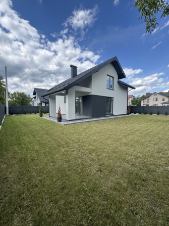 Компактний будинок в зручній локації - фото 1