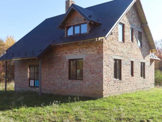 Продається 2 поверховий будинок в с.Угринів 222м2 10сот землі        d Угринов