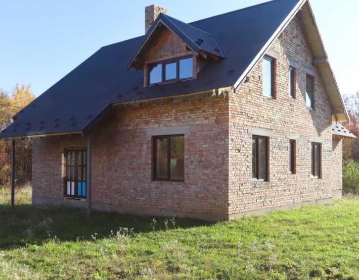 Продається 2 поверховий будинок в с.Угринів 222м2 10сот землі        d - фото 1