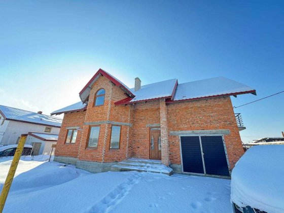 Будинок в Крихівцях з частковим ремонтом та ділянкою 7 сотих!!! Крихівці