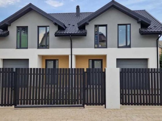 Продається будинок (дуплекс) з гаражем та газом. Ділянка 3с/$916 за м2 Крихівці