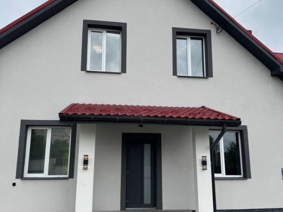 Продаж будинку з ремонтом Угринов