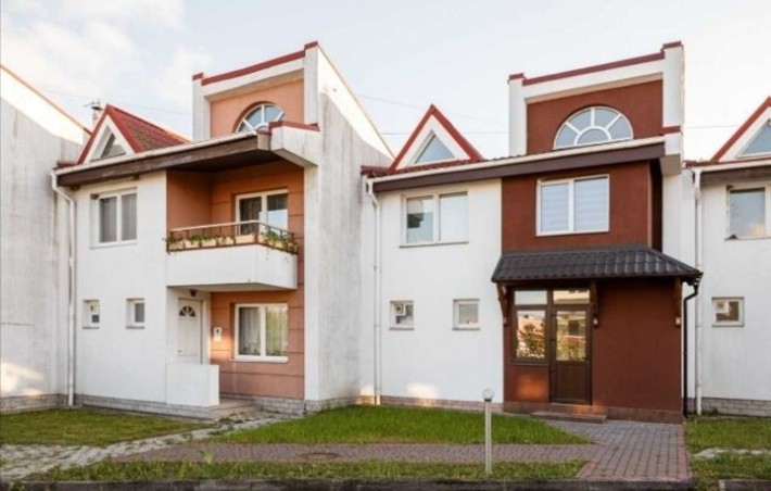 Продається таунхаус за містом - фото 1