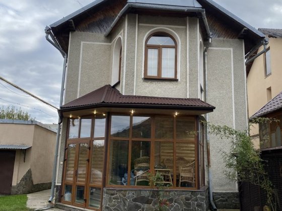 Продам просторий будинок у приватному секторі м. Надвірна Надвірна