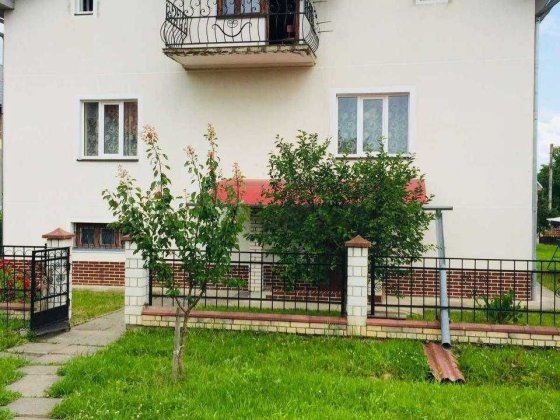 Продаж будинку готового до проживання з ремонтом в селі Угринів Угринов