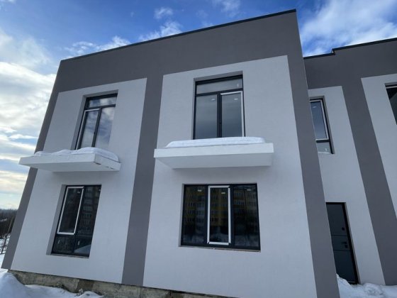 Продаж таунхауса Демʼянів Лаз Угринов