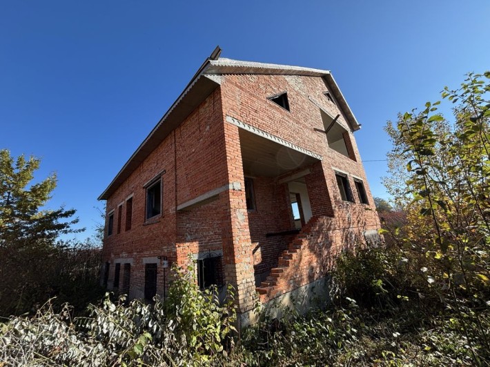 Продаж будинок 290м. Ділянка 9с. Угринів. Боднарчик. Світло. Газ. Вода - фото 1