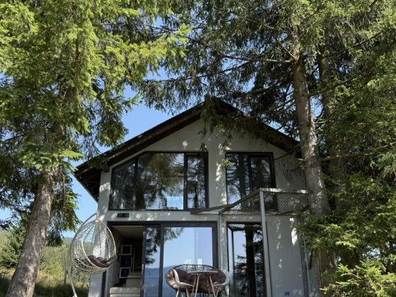 Будинок з видрм на Чорногору Верховина