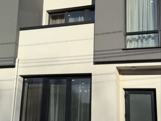 Будинок з РЕМОНТОМ, таунхаус з ремонтом ЗДАНИЙ Крихівці