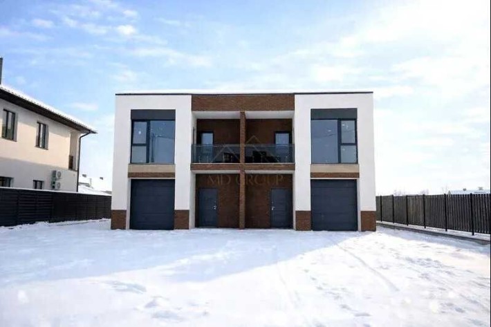 Продаж Дуплекса з гаражем - 154м2, ділянка - 3,6сот. - фото 1
