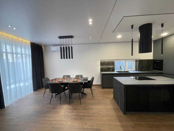 Продаж особняка в Крихівцях Криховцы