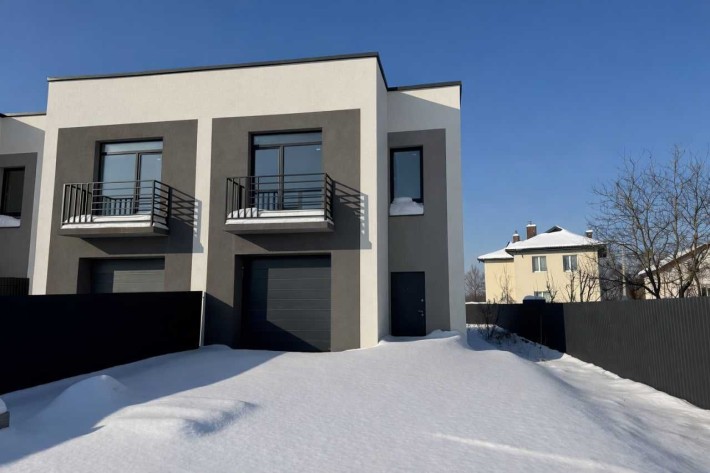 Продається Зданий боковий Таунхаус з Гаражем і ділянкою 3.8 сотих!!! - фото 1