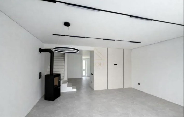 Продаж ТаунХауса із сучасним дизайнерським РЕМОНТОМ - фото 1